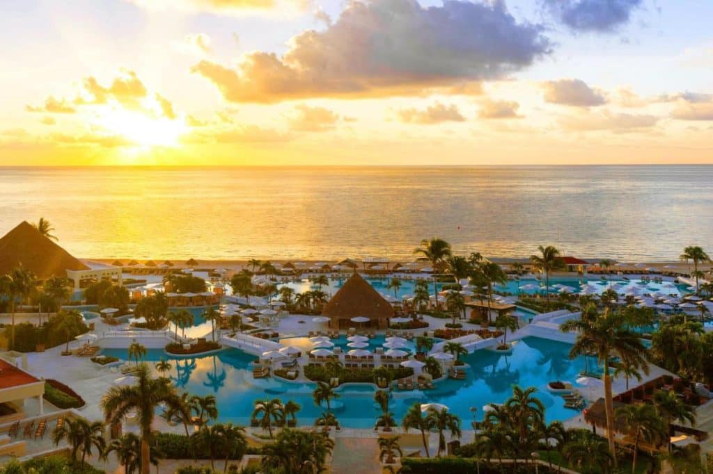 cancun family friendly resorts